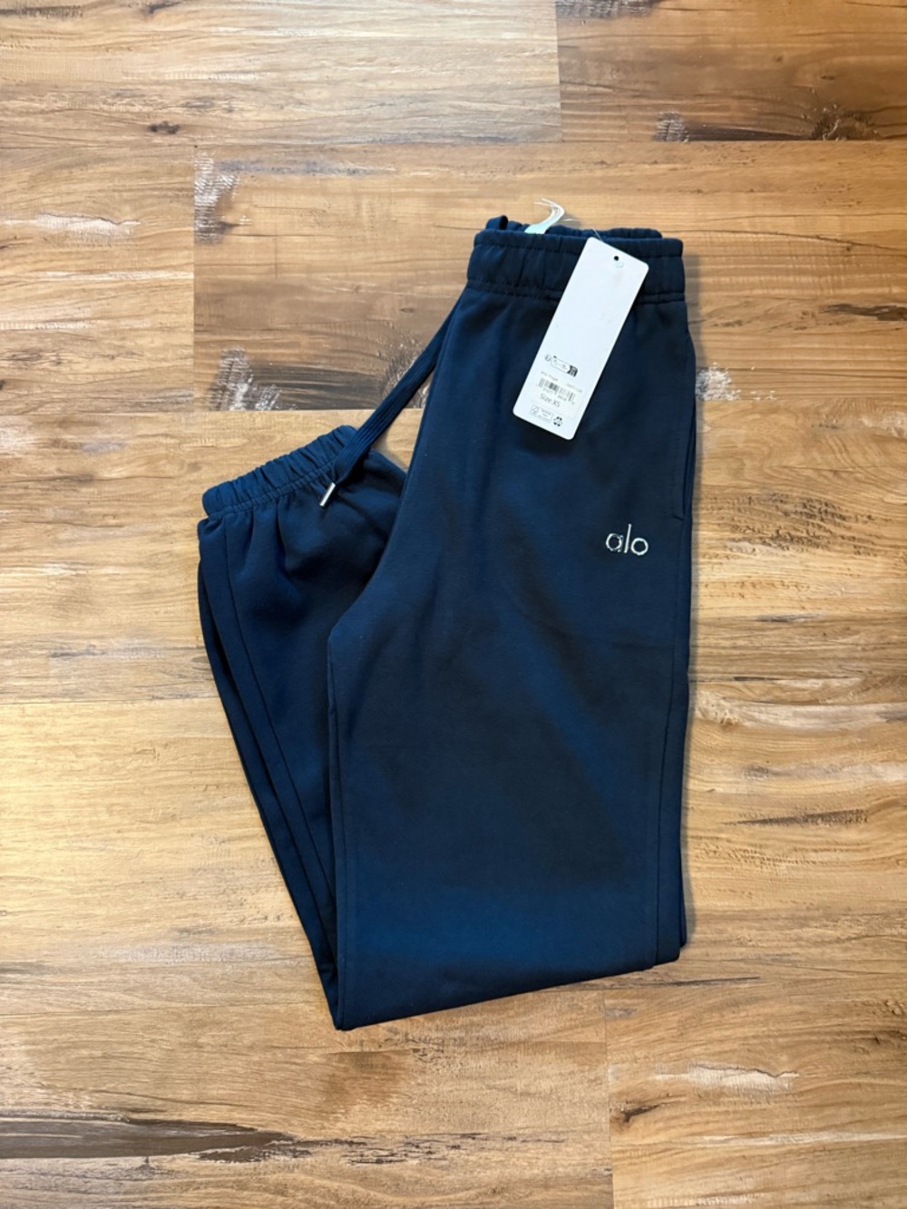 ALO Yoga women Navy Jogger Sweatpants